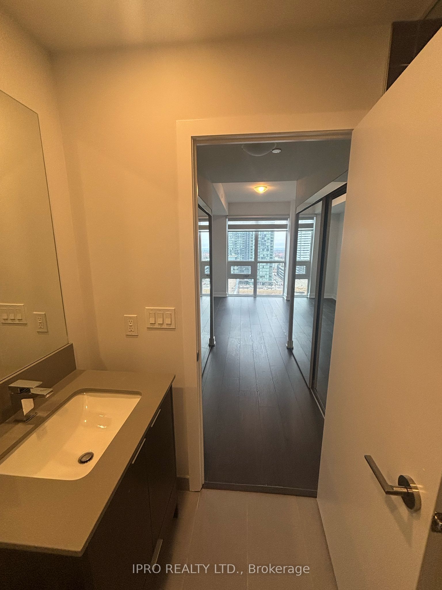 1206 – 430 Square One Drive