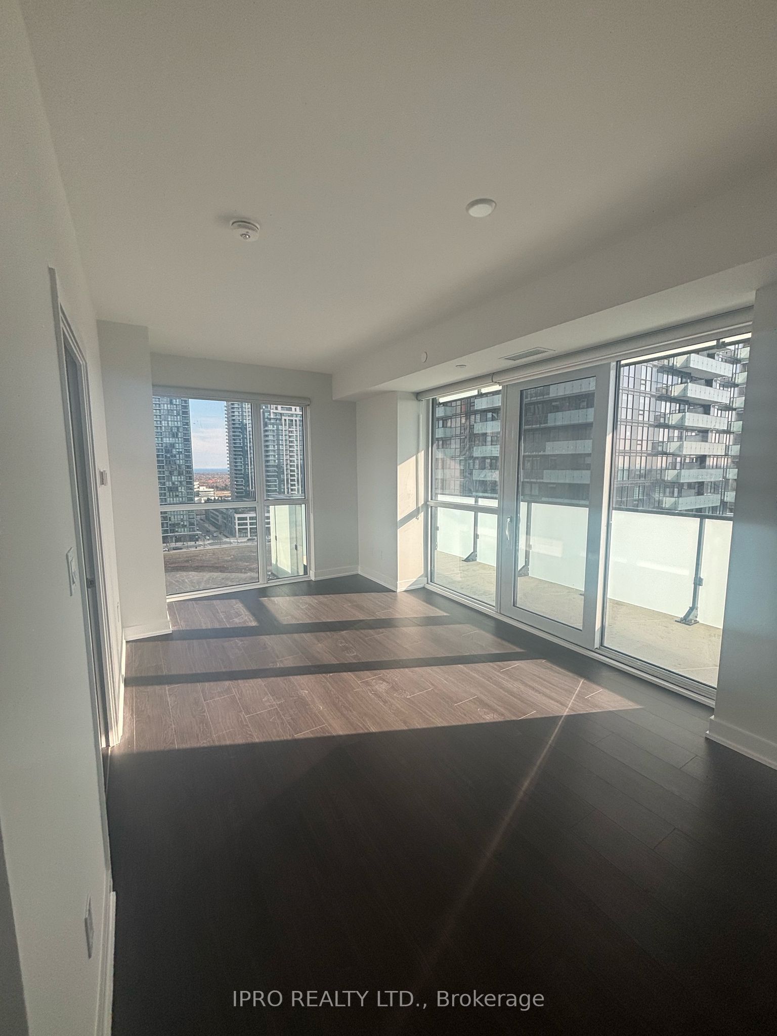 1206 – 430 Square One Drive