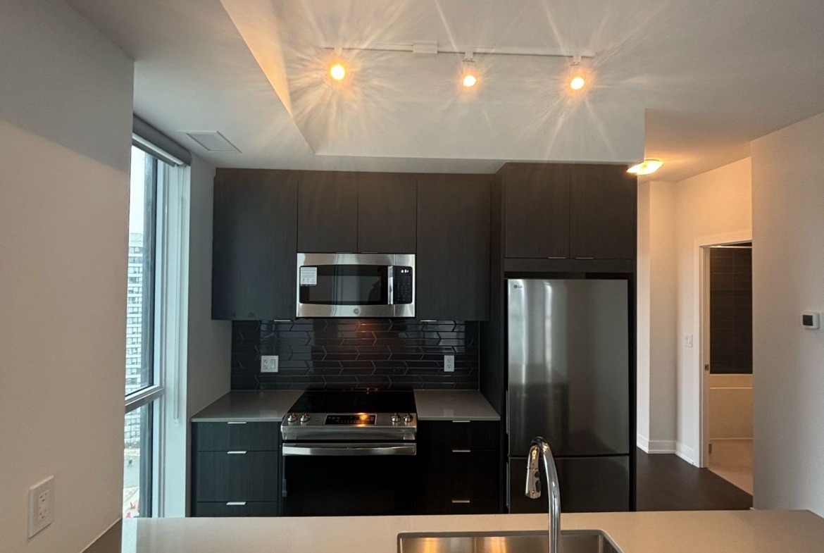 1206 – 430 Square One Drive