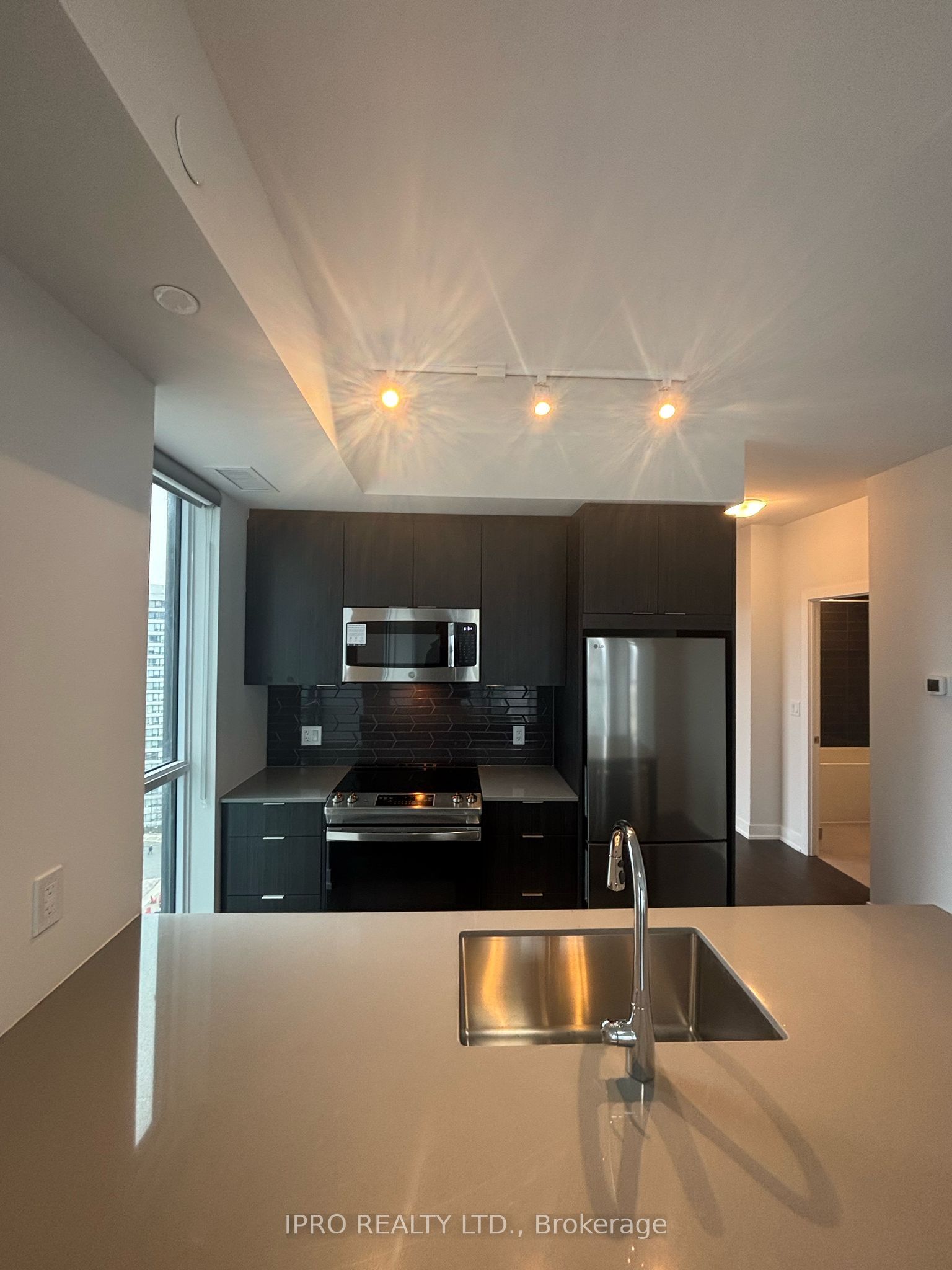 1206 – 430 Square One Drive