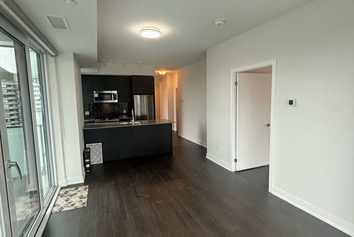 1206 – 430 Square One Drive