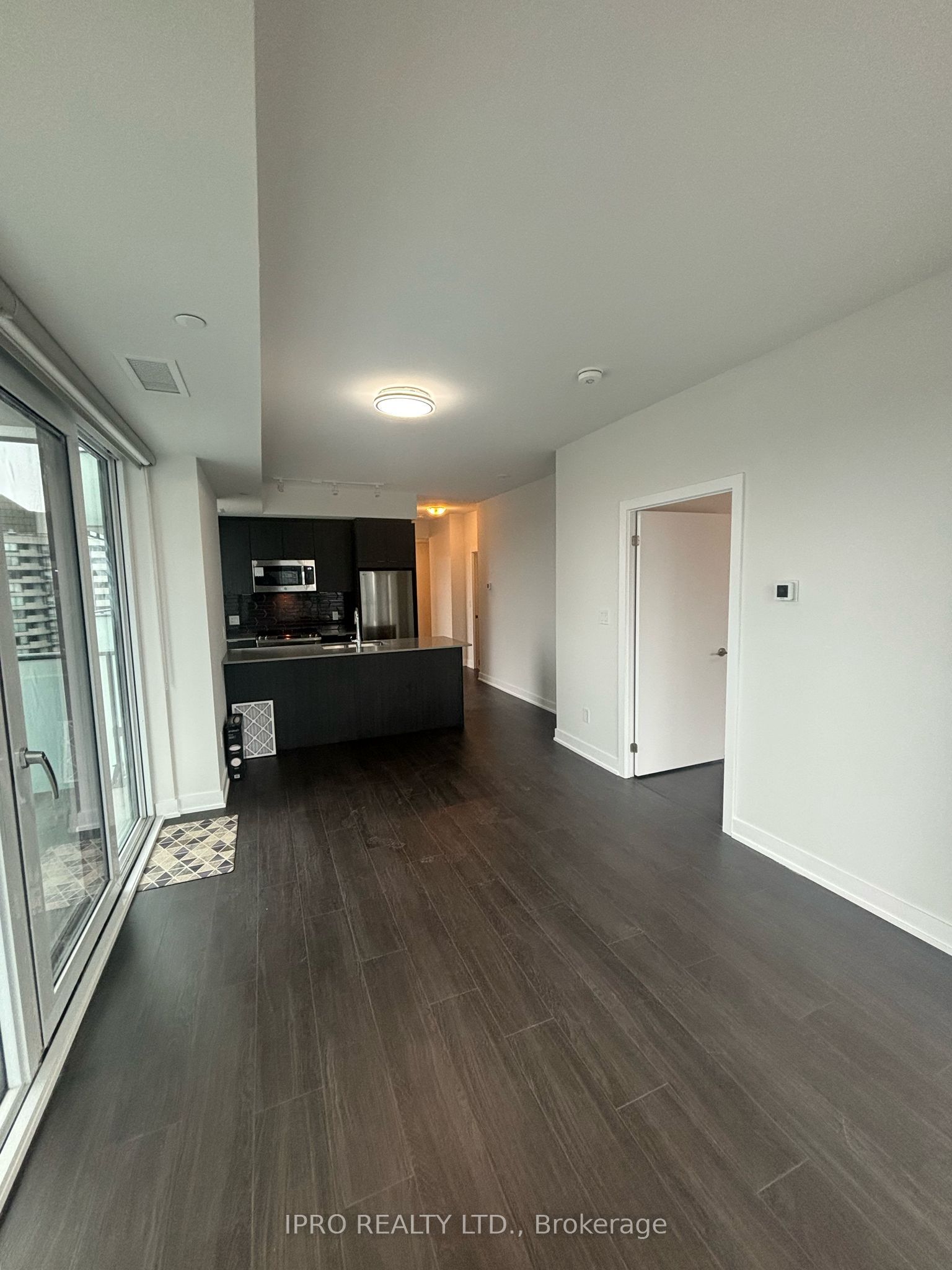 1206 – 430 Square One Drive