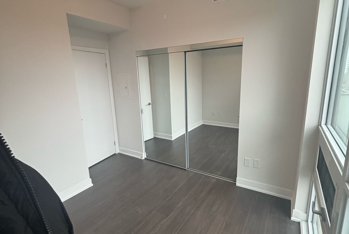 1206 – 430 Square One Drive